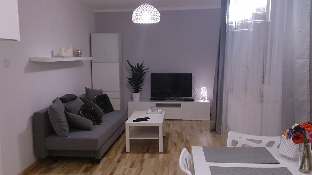 1 Bedroom City Center Apartment 卡托维兹 客房 照片